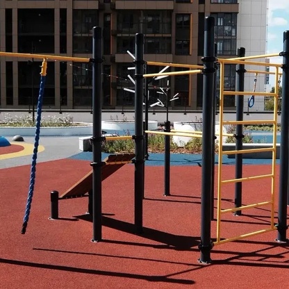 Спортивный комплекс с лестницей, рукоходом змейка и пятью турниками